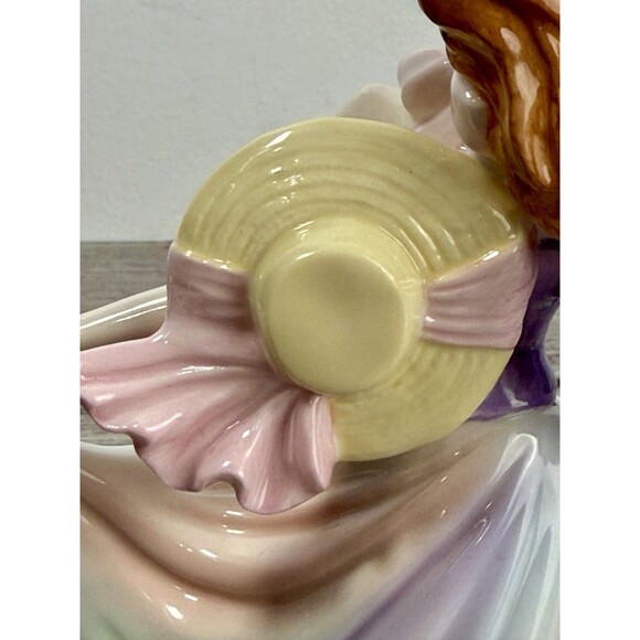 Coalport Sentiments "Picked Especially for You" Bone China Lady Figurine 2005 - Picture 8 of 17